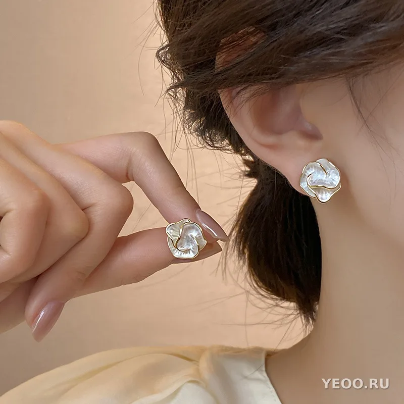 Серьги-гвоздики женские с жемчугом, из серебра 925 пробы, гальваническое покрытие, ретро-стиль